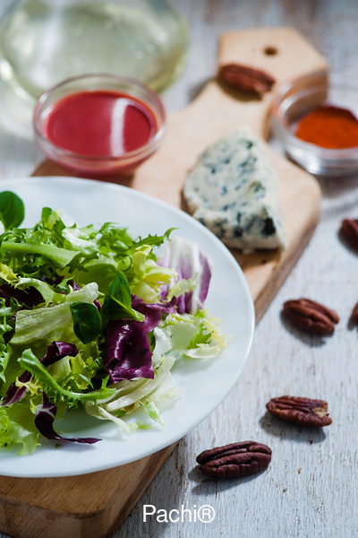 Mesculun, Blue Cheese, & Spicy Toasted Pecans