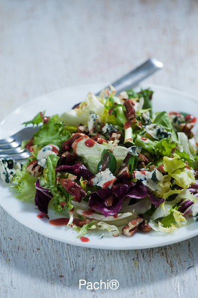 Mesculun, Blue Cheese, & Spicy Toasted Pecans