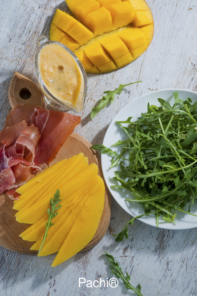 Green Leaf w Prosciutto & Mango