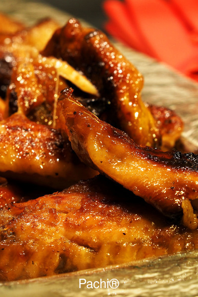 Chicken wings w blue cheese and Cole Slaw (remove 200 cal/svg for skin)