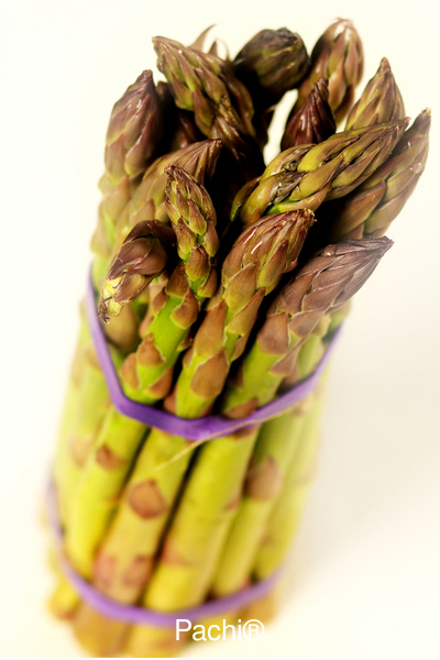 Asparagus with mango ginger sauce